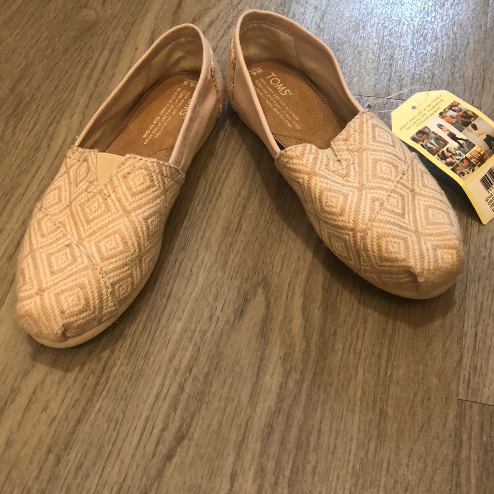 Brand new Toms!